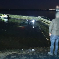 Berging auto te water Gooimeerdijk Almere