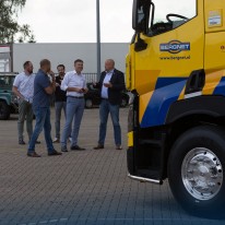 Aflevering Renault Trucks zwaar bergingsvoertuig