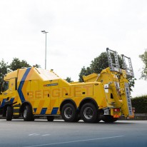 Renault Trucks C 520 8x4 zwaar bergingsvoertuig