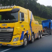 Berging gekantelde vrachtwagen A27 Eemnes