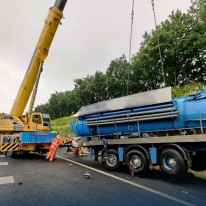 Berging gekantelde vrachtwagen A27 Eemnes
