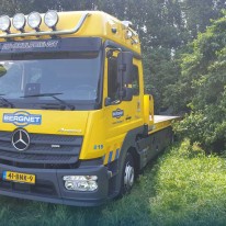 Automobilist mist bocht bij oprit A6 Almere Buiten