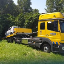 Automobilist mist bocht bij oprit A6 Almere Buiten