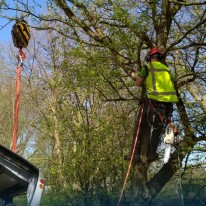 Bergingswerkzaamheden Zweedse touringcar Amsterdam