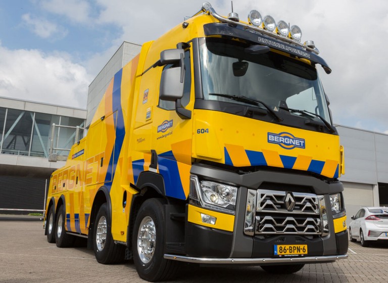 Nieuw in de vloot: Renault Trucks C 520 8x4 zwaar bergingsvoertuig