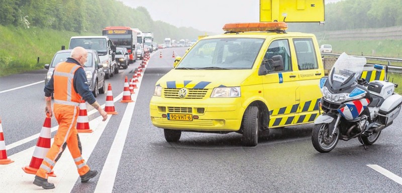 Weginspecteur wordt steeds vaker zelf geraakt Weginspecteur wordt steeds vaker zelf geraakt