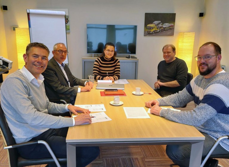 Bergnet gaat foutparkeerders emissieloos slepen in Amsterdam Bergnet gaat foutparkeerders emissieloos slepen in Amsterdam